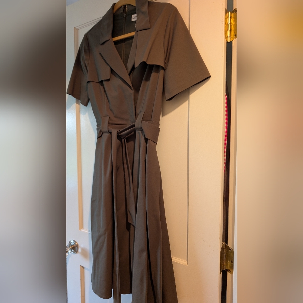 Elegant Dark Green Short Sleeve Dress